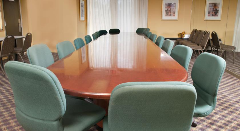 Knights Inn Six Flags Lodge West Екстер'єр фото